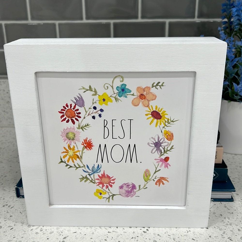 New Rae Dunn BEST MOM Floral Standing Picture Plaque